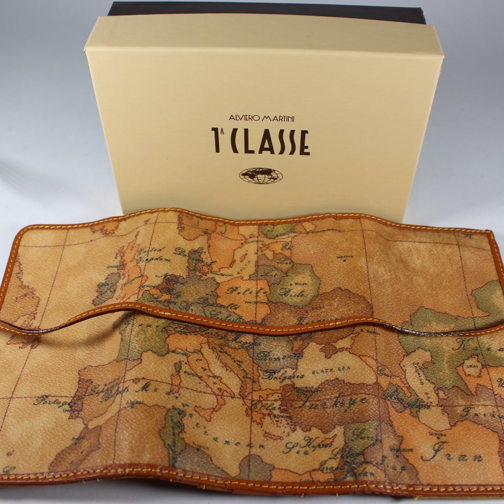 Alviero Martini Geo print classe Wallet NEW